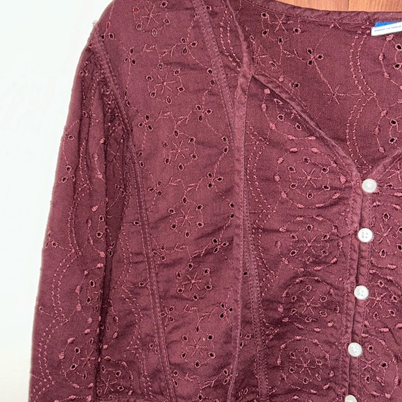 Old Navy Blouse - Picture 2 of 5